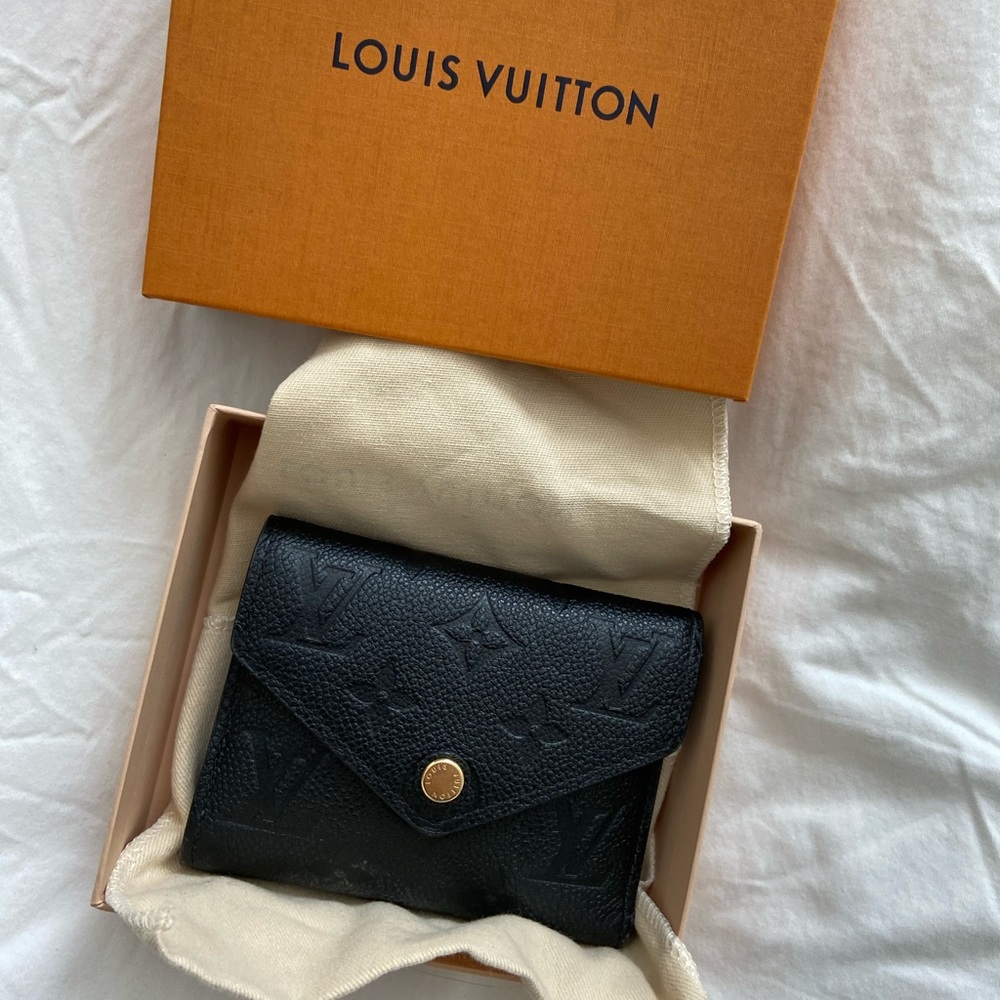 Louis Vuitton victorine wallet noir monogram